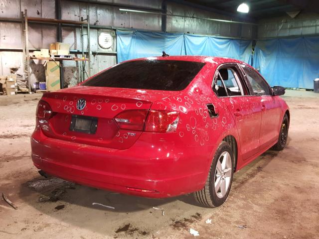 3VW3L7AJ5BM103397 - 2011 VOLKSWAGEN JETTA TDI RED photo 4