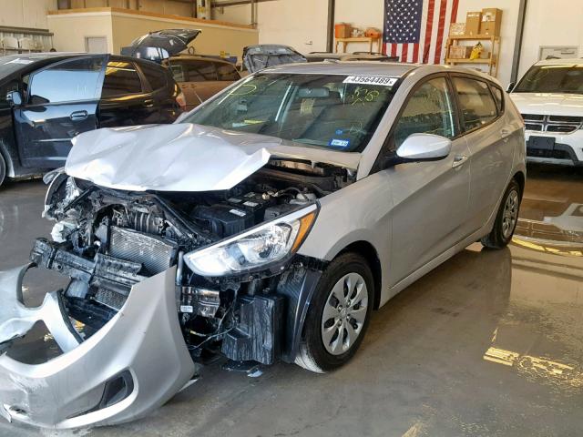 KMHCT5AE2HU325700 - 2017 HYUNDAI ACCENT SE GRAY photo 2