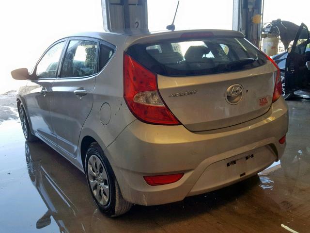 KMHCT5AE2HU325700 - 2017 HYUNDAI ACCENT SE GRAY photo 3