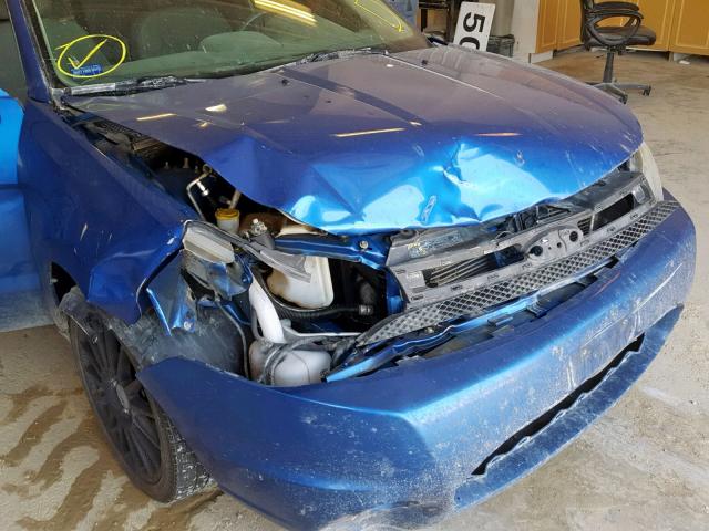 1FAHP3GN1AW155808 - 2010 FORD FOCUS SES BLUE photo 9