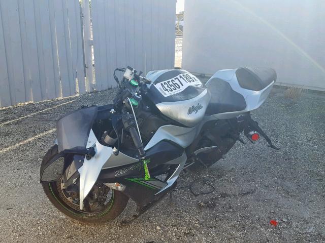 JKBZXJF15JA014096 - 2018 KAWASAKI ZX636 F SILVER photo 2