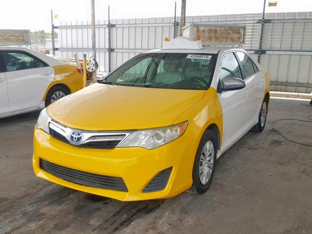 4T1BD1FK2CU014602 - 2012 TOYOTA CAMRY HYBR TWO TONE photo 2