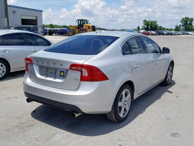 YV1622FS3C2090725 - 2012 VOLVO S60 T5 SILVER photo 4