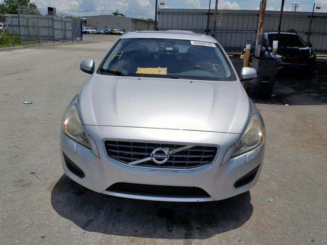 YV1622FS3C2090725 - 2012 VOLVO S60 T5 SILVER photo 9