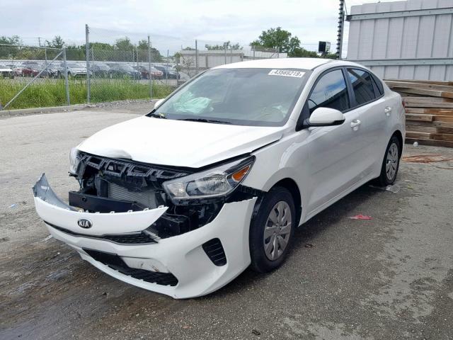 3KPA24AB7KE227640 - 2019 KIA RIO S WHITE photo 2