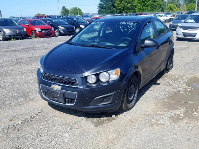 1G1JA5EHXD4254593 - 2013 CHEVROLET SONIC LS BLUE photo 2