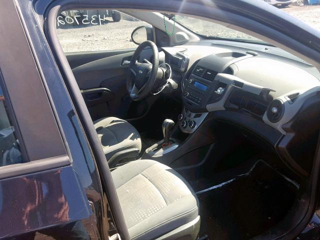 1G1JA5EHXD4254593 - 2013 CHEVROLET SONIC LS BLUE photo 5