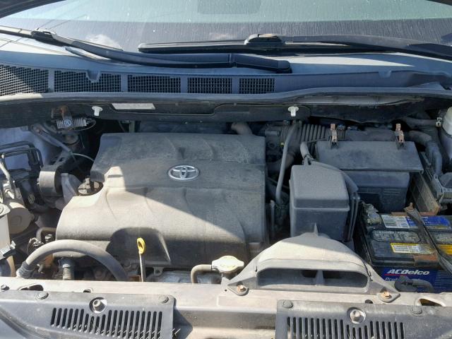 5TDKK3DC2BS023885 - 2011 TOYOTA SIENNA LE GRAY photo 7