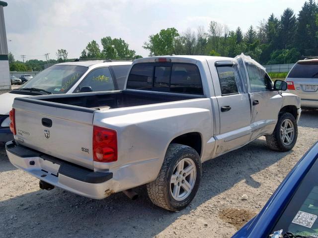 1D7HW48J57S144217 - 2007 DODGE DAKOTA QUA SILVER photo 4