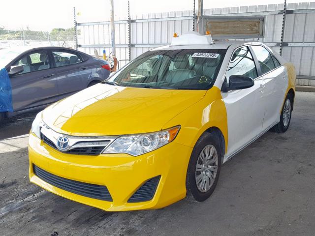 4T1BD1FK3CU024622 - 2012 TOYOTA CAMRY HYBR TWO TONE photo 2