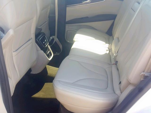 2LMTJ8LR9GBL53915 - 2016 LINCOLN MKX RESERV WHITE photo 6