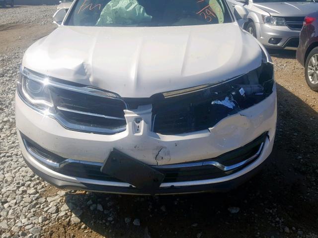 2LMTJ8LR9GBL53915 - 2016 LINCOLN MKX RESERV WHITE photo 9