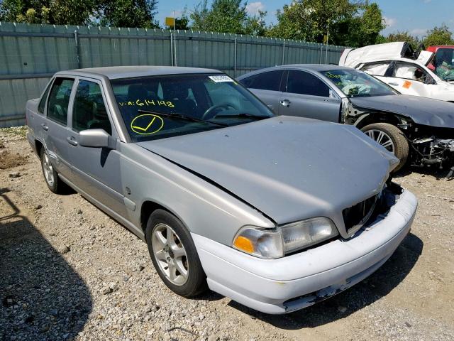 YV1LS56D4X2614198 - 1999 VOLVO S70 GLT SILVER photo 1