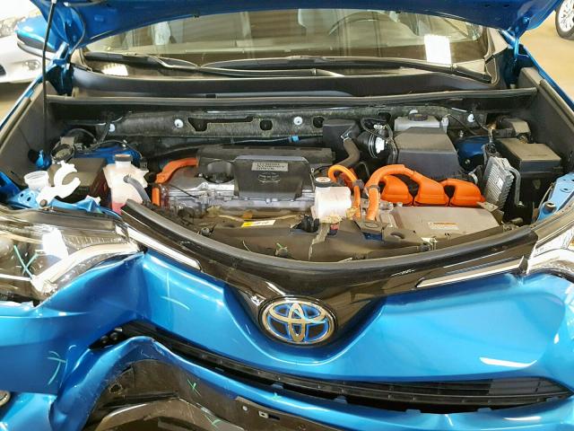 JTMRJREV0JD188381 - 2018 TOYOTA RAV4 HV LE BLUE photo 7