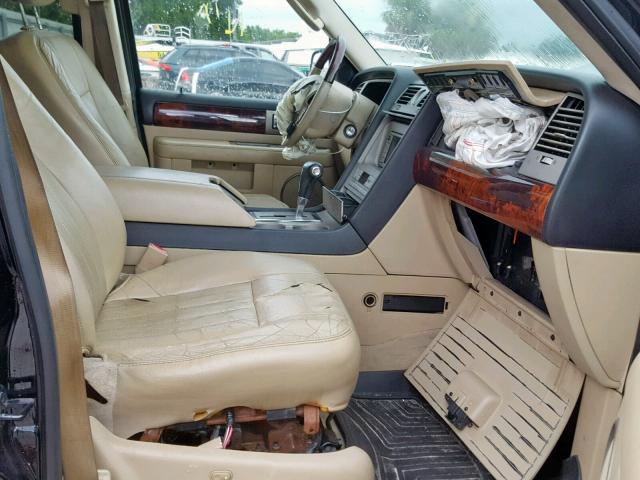 5LMFU28565LJ21589 - 2005 LINCOLN NAVIGATOR BLACK photo 5