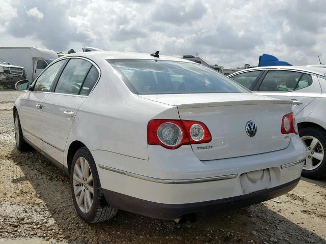 WVWJK7ANXAE163504 - 2010 VOLKSWAGEN PASSAT KOM WHITE photo 3