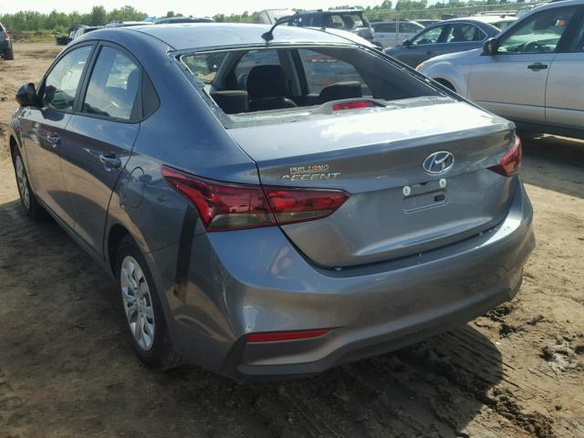 3KPC24A31JE033279 - 2018 HYUNDAI ACCENT SEL GRAY photo 3