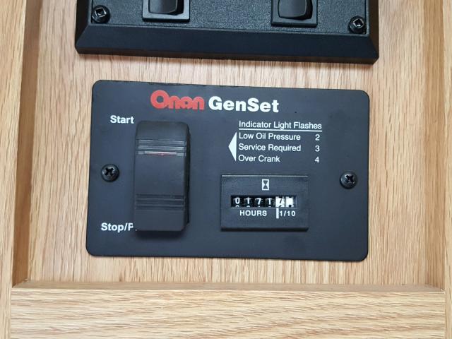 001NCC86DS0501038 - 2005 NORT ARTIC FOX 白色 照片 8