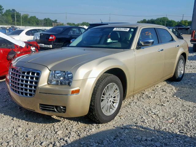 2C3CA4CD1AH161104 - 2010 CHRYSLER 300 TOURIN BEIGE photo 2