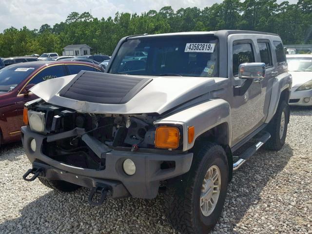 5GTDN136368303639 - 2006 HUMMER H3 GOLD photo 2