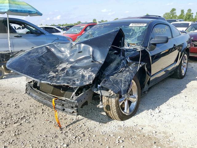 1ZVFT82H655181583 - 2005 FORD MUSTANG GT BLACK photo 2