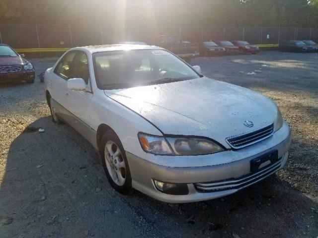 JT8BF28G215104349 - 2001 LEXUS ES 300 WHITE photo 1