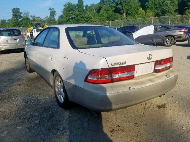 JT8BF28G215104349 - 2001 LEXUS ES 300 WHITE photo 3