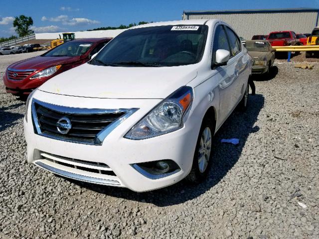 3N1CN7AP0JL868557 - 2018 NISSAN VERSA S WHITE photo 2