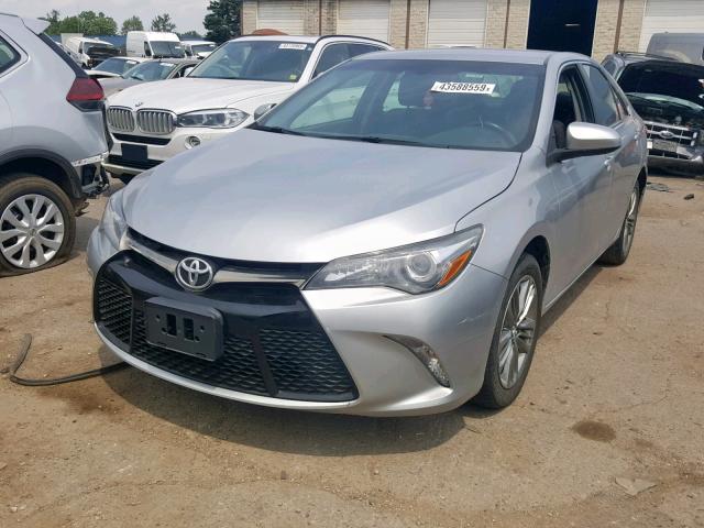 4T1BF1FK1GU215620 - 2016 TOYOTA CAMRY LE SILVER photo 2