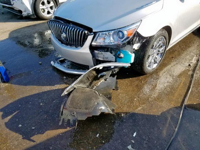 1G4GC5E31DF204746 - 2013 BUICK LACROSSE SILVER photo 9