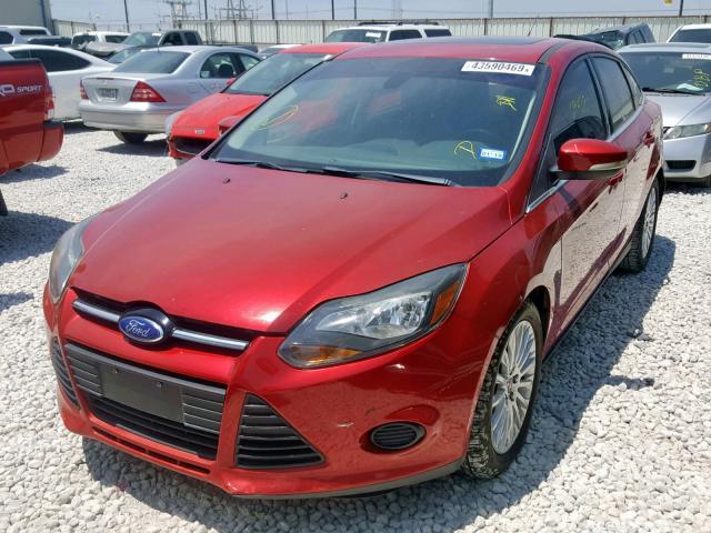 1FAHP3J23CL354975 - 2012 FORD FOCUS TITA RED photo 2