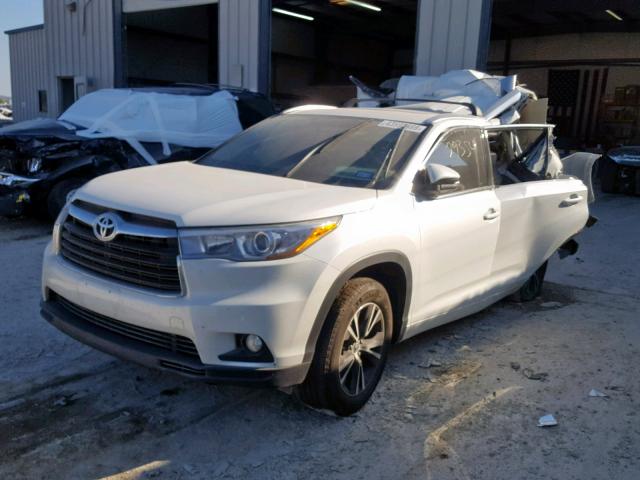 5TDKKRFH2GS178052 - 2016 TOYOTA HIGHLANDER WHITE photo 2