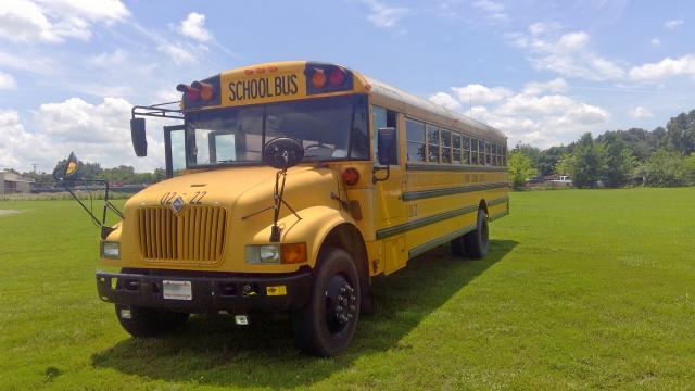 4DRBRABN72B949190 - 2002 AMERICAN MOTORS 3000 3000 YELLOW photo 2