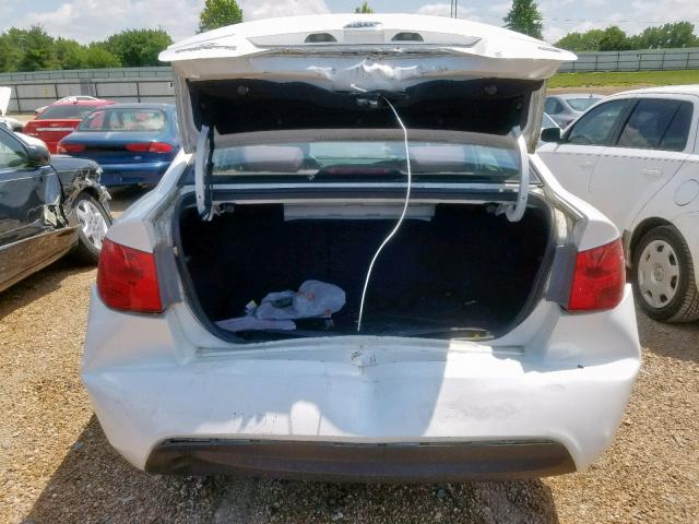 KNAFU4A21B5330948 - 2011 KIA FORTE EX WHITE photo 9