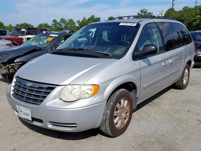 2A4GT54L66R780901 - 2006 CHRYSLER TOWN AND C SILVER photo 2