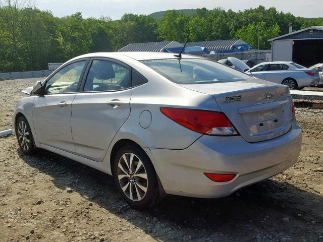 KMHCT4AE4HU347093 - 2017 HYUNDAI ACCENT SE SILVER photo 3