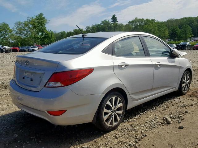 KMHCT4AE4HU347093 - 2017 HYUNDAI ACCENT SE SILVER photo 4