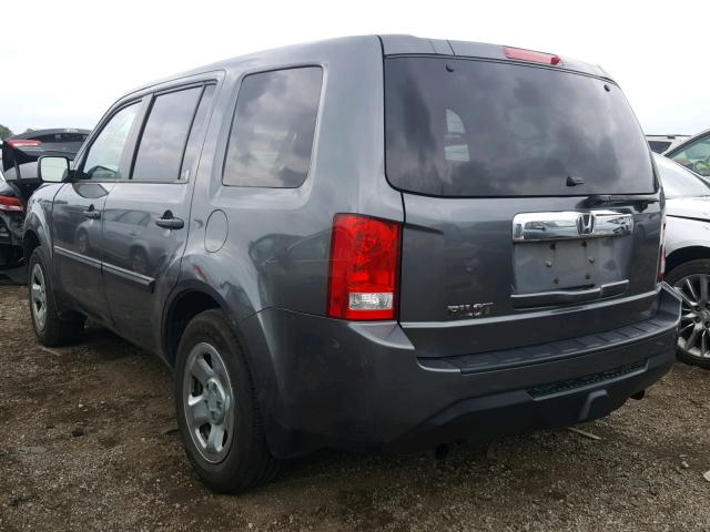 5FNYF3H26CB030148 - 2012 HONDA PILOT LX GRAY photo 3