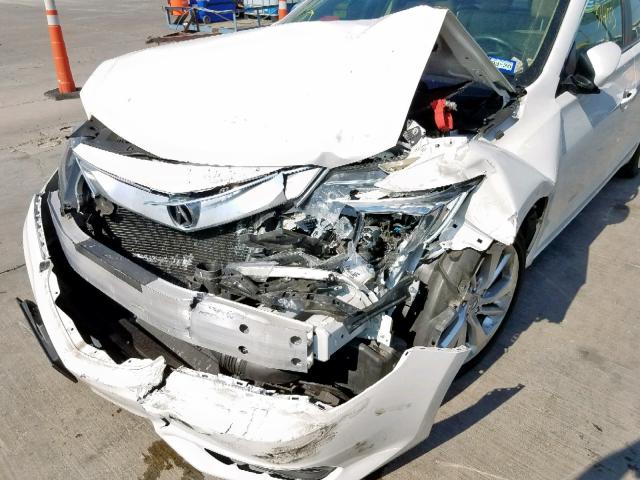 19UDE2F76GA013375 - 2016 ACURA ILX PREMIU WHITE photo 9