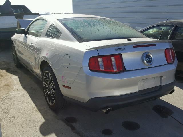 1ZVBP8CH6A5150331 - 2010 FORD MUSTANG GT SILVER photo 3