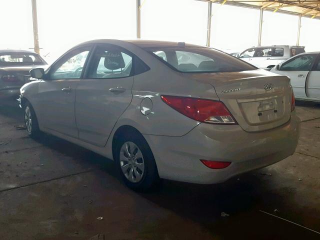 KMHCT4AEXGU009583 - 2016 HYUNDAI ACCENT SE WHITE photo 3