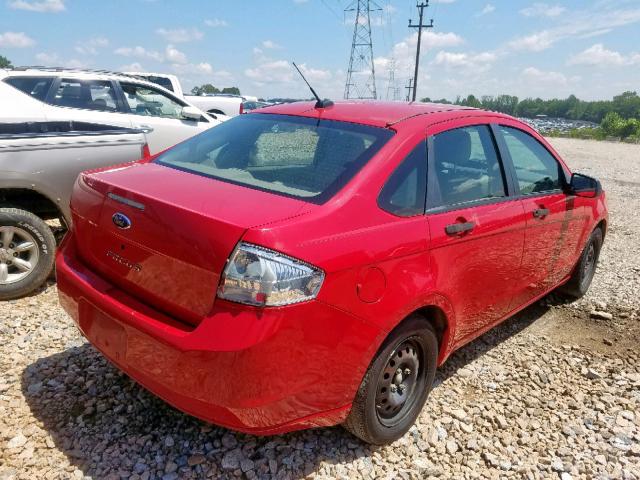 1FAHP34N38W259635 - 2008 FORD FOCUS S/SE RED photo 4