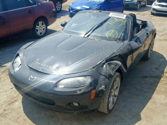 JM1NC25F360110426 - 2006 MAZDA MX-5 MIATA BLACK photo 2