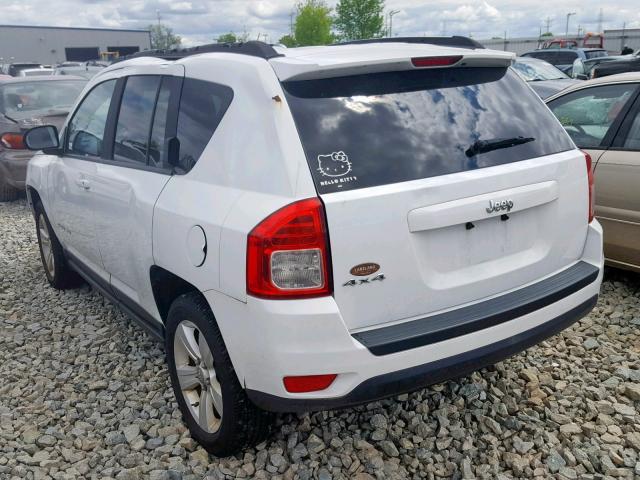 1J4NF1FBXBD215636 - 2011 JEEP COMPASS SP WHITE photo 3