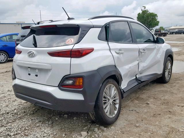 KM8K62AA5JU075440 - 2018 HYUNDAI KONA SEL WHITE photo 4