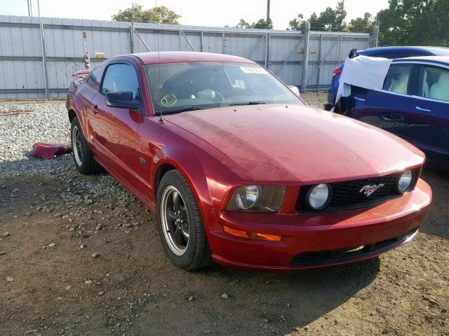 1ZVFT82HX55149056 - 2005 FORD MUSTANG GT RED photo 1