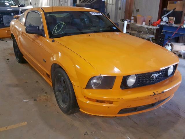 1ZVHT82H185132532 - 2008 FORD MUSTANG GT YELLOW photo 1