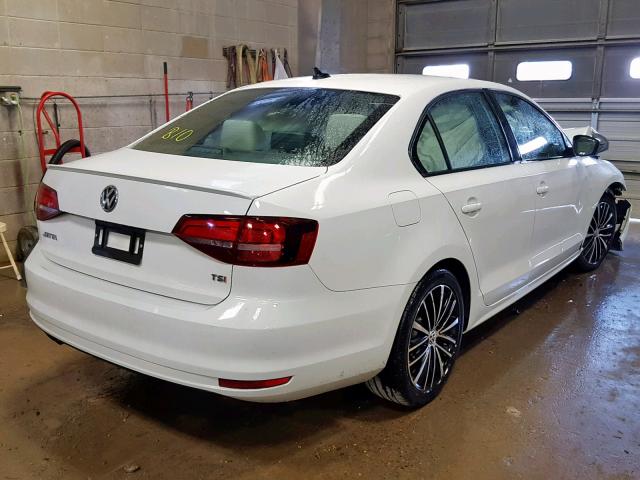 3VWD17AJ3GM276613 - 2016 VOLKSWAGEN JETTA SPOR WHITE photo 4