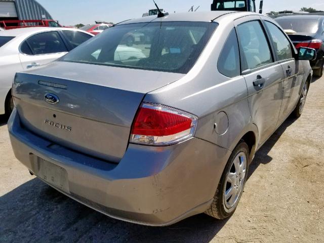 1FAHP34N08W228889 - 2008 FORD FOCUS S/SE GRAY photo 4