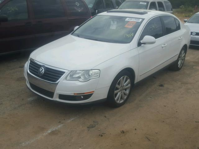 WVWJK7AN1AE144694 - 2010 VOLKSWAGEN PASSAT KOM WHITE photo 2